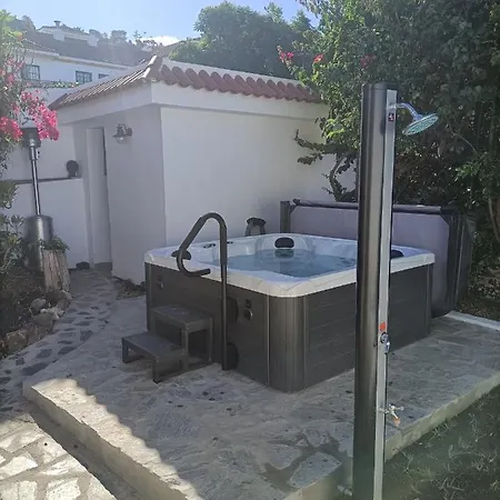 Schoene In Mit Garten. Lejlighed Puerto de la Cruz (Tenerife)